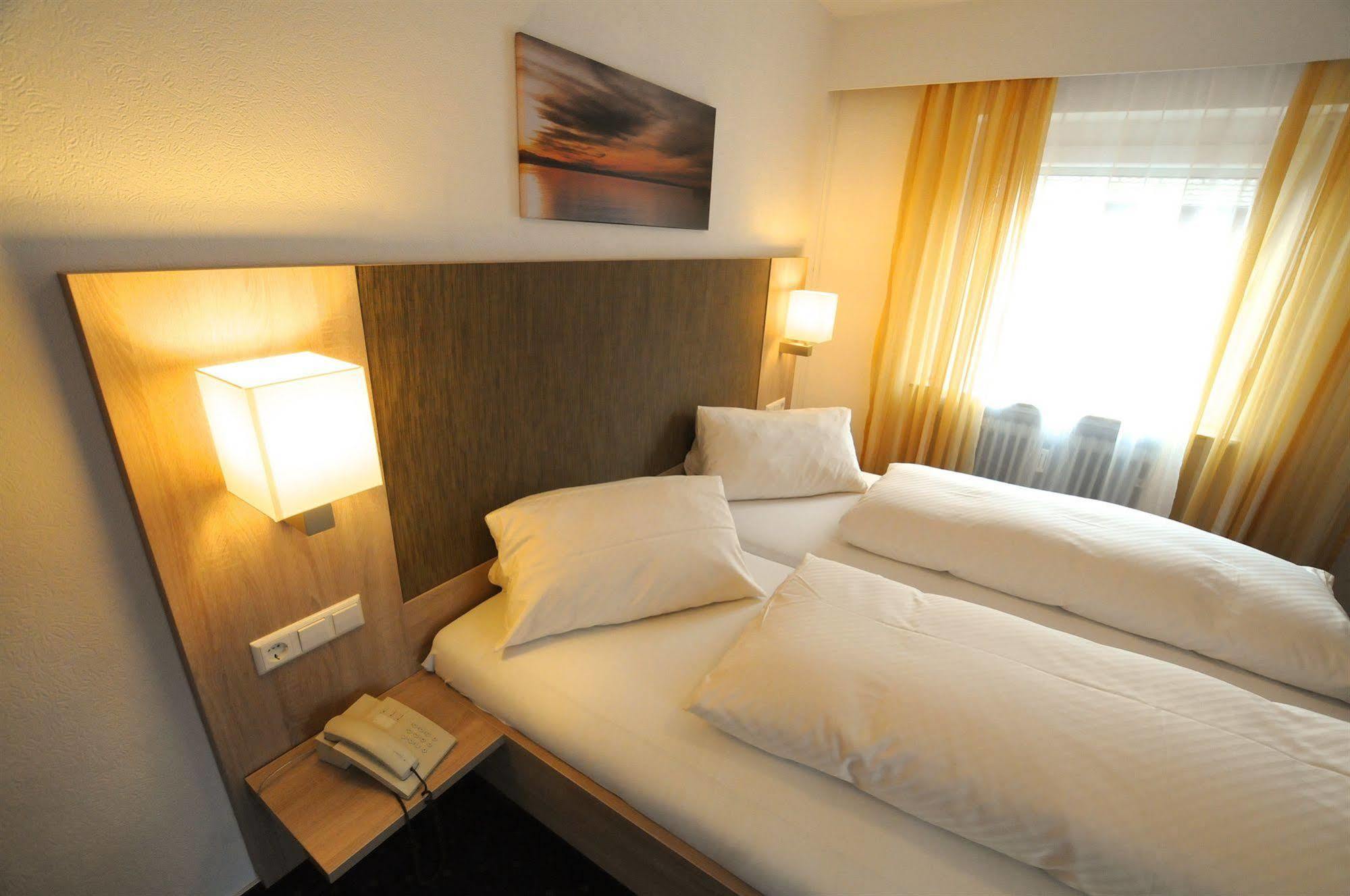 Hotel Ritter Тетнанг Экстерьер фото